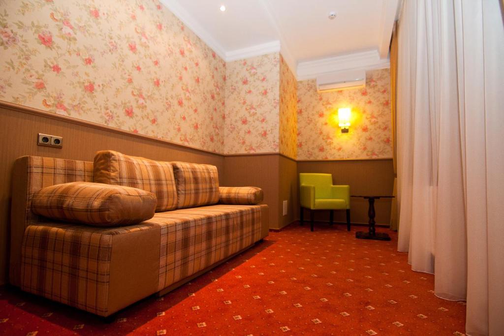 Road Star Hotel Dnipro Room photo